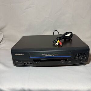 Panasonic PV-V4521 4-Head HiFi Stereo Omnivision VHS VCR w/ Cables